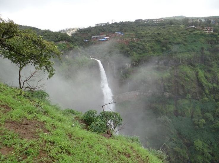 Lingmala Waterfall Trip Packages