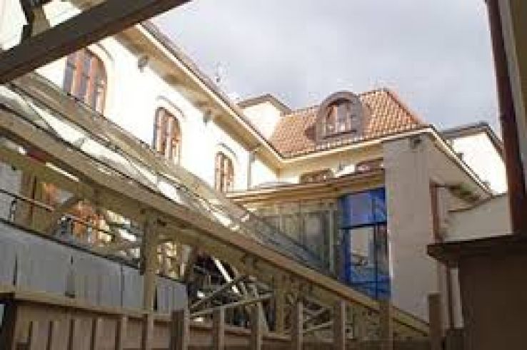 Krzywy Domek Trip Packages