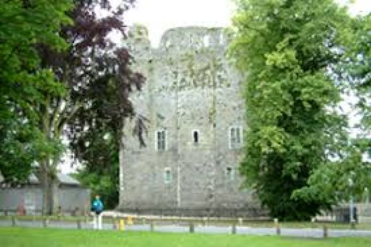 Maynooth Castle Trip Packages