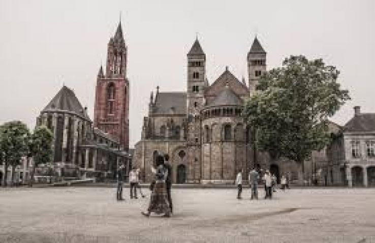 Basilica of Saint Servatius Trip Packages