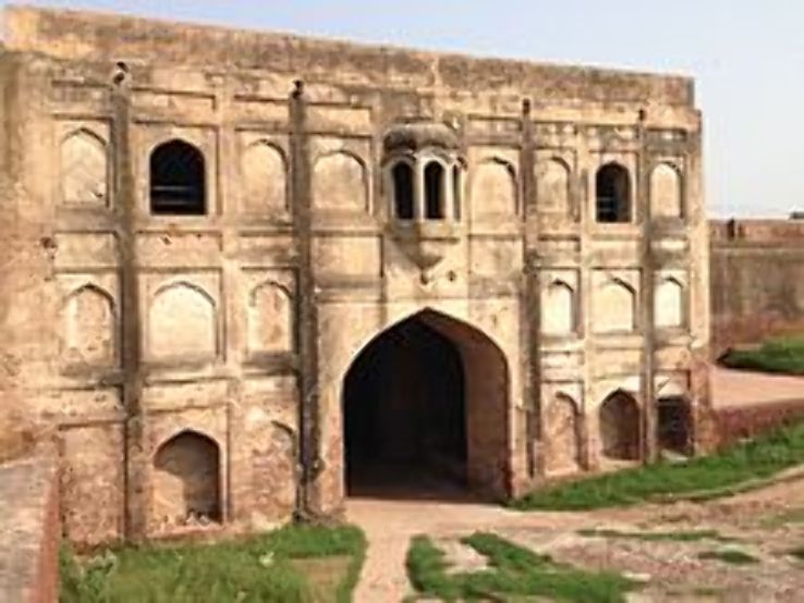 Lahore Fort Trip Packages