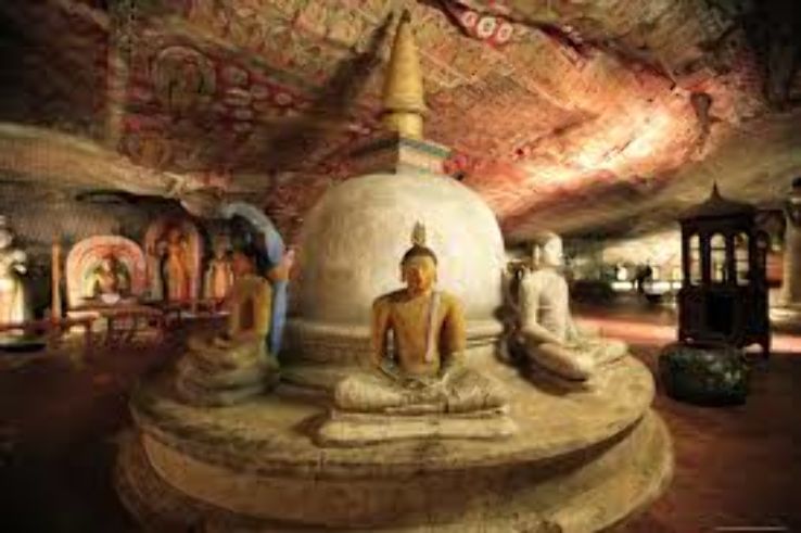 Ecstatic 3 Days Kandy to Dambulla Holiday Package