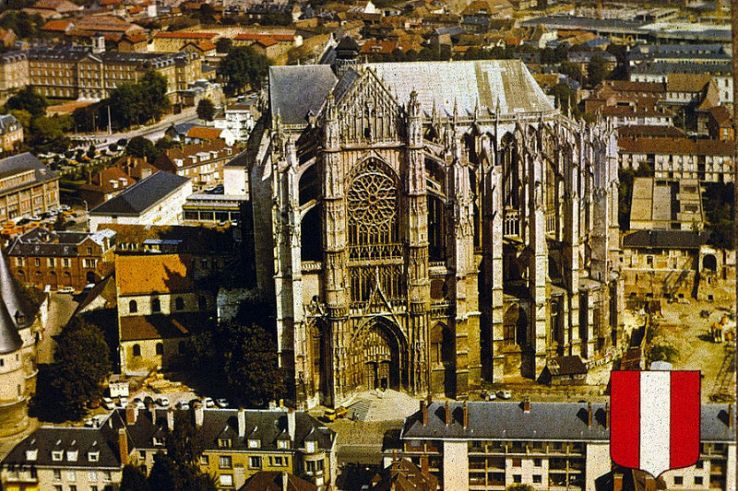 Beauvais Cathedral Trip Packages