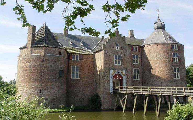 Ammersoyen Castle Trip Packages
