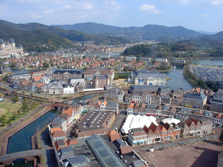 Huis Ten Bosch Trip Packages