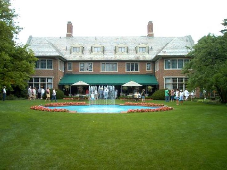 Applewood Estate Trip Packages