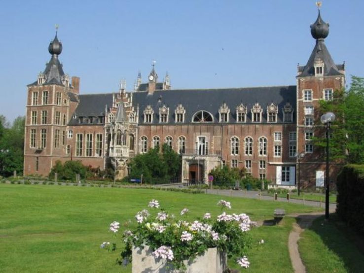 Kasteel van Arenberg Trip Packages