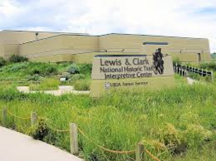 Lewis and Clark Interpretive Center Trip Packages