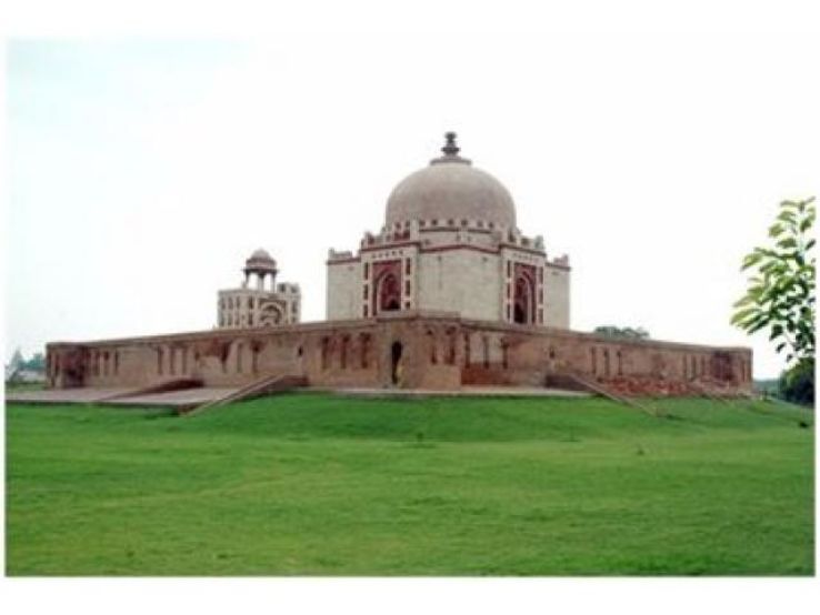 Heart-warming 2 Days 1 Night Faridabad Tour Package