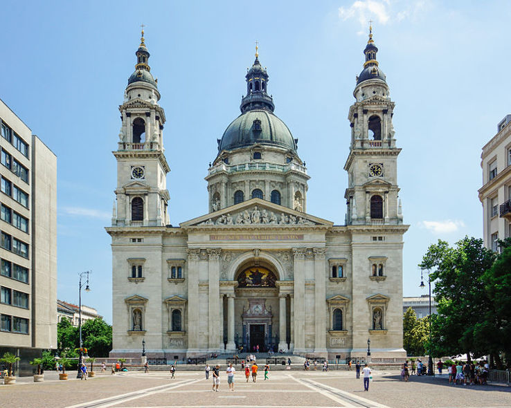 St. Stephens Basilica Trip Packages