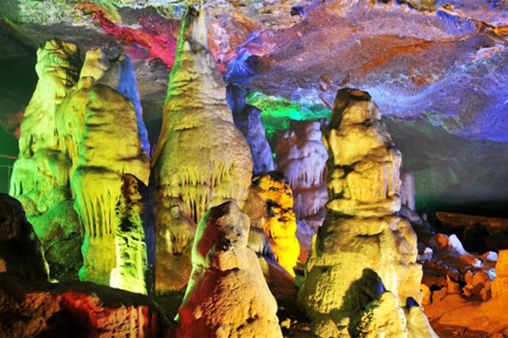 Jiguan Cave Trip Packages