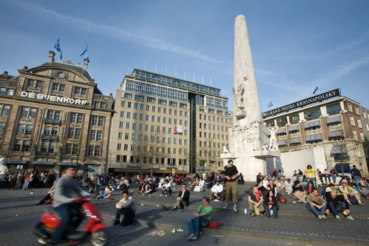 Dam Square Trip Packages