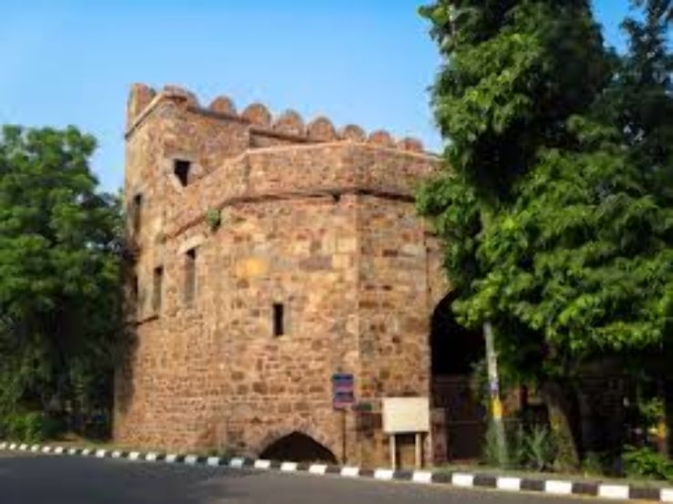 Khooni Darwaza Trip Packages