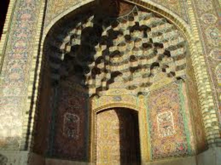 Vakil Mosque Trip Packages