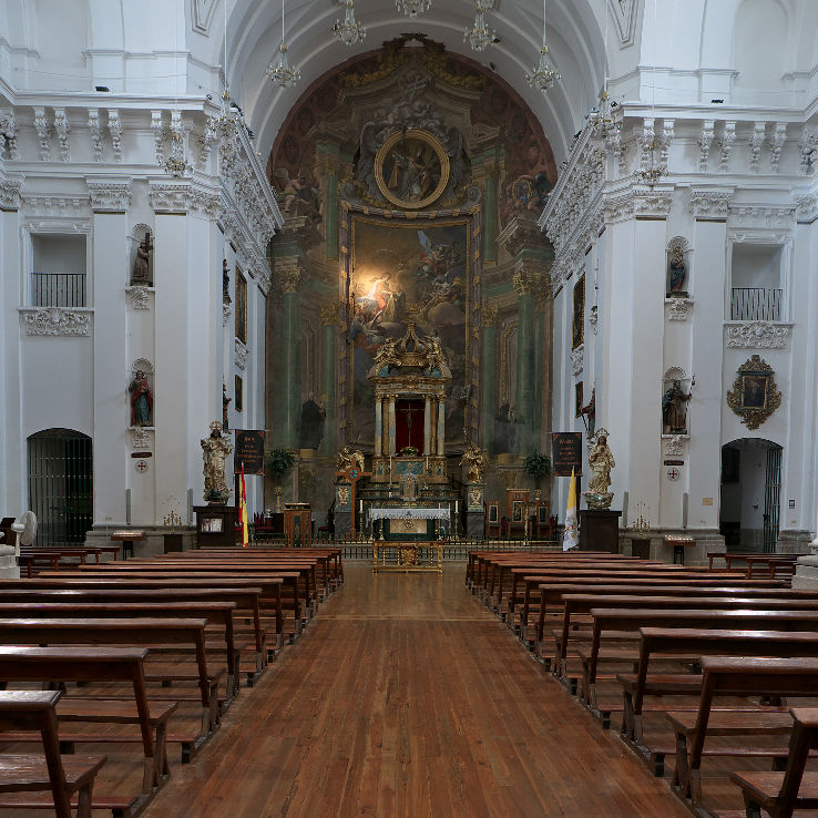 Iglesia de San Ildefonso  Trip Packages