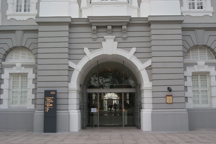 Victoria Theatre & Victoria Concert Hall Trip Packages