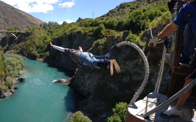 Bungee Madness In Queenstown Trip Packages
