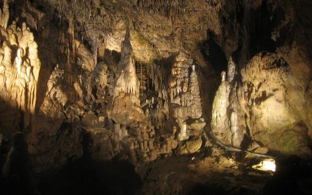 Han  Sur Lesse Caves Trip Packages