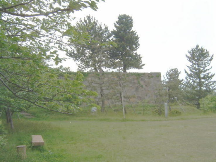 Komatsu Castle Remains Trip Packages