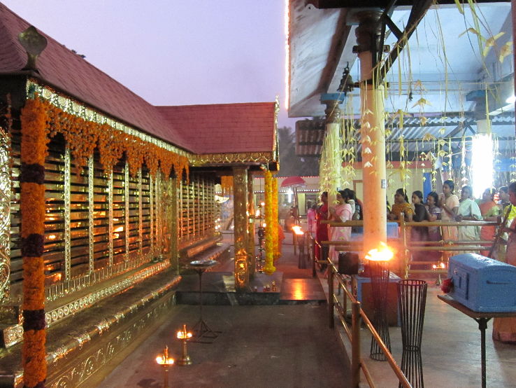 Kottankulangara Devi Temple Trip Packages