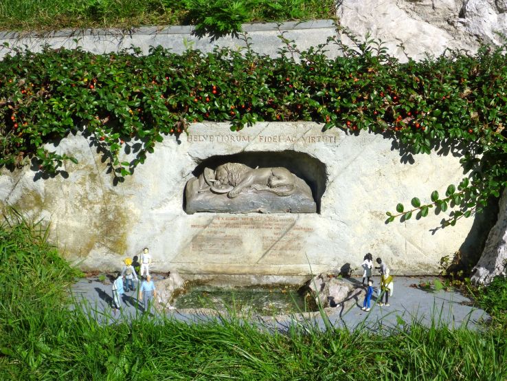Lowendenkmal Trip Packages