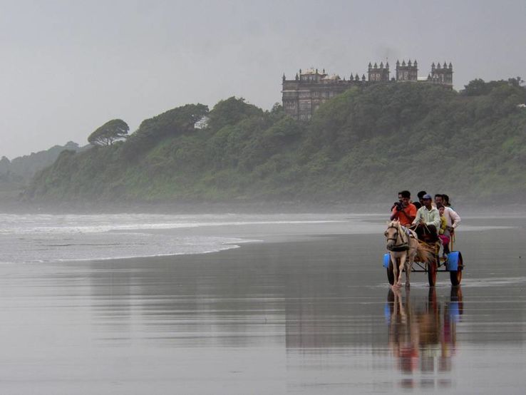 Memorable 3 Days 2 Nights Dapoli Romantic Tour Package