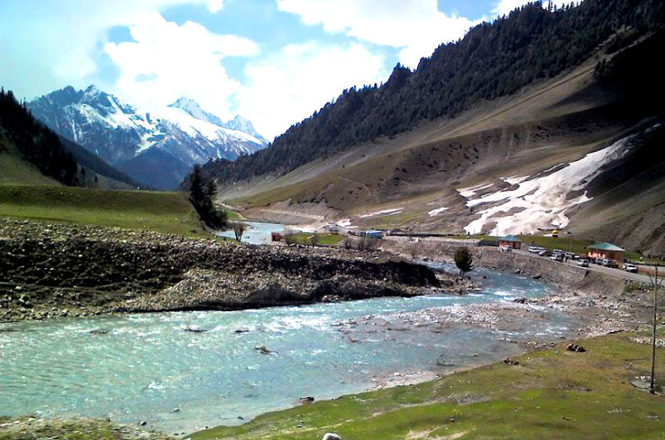 Amazing 4 Days 3 Nights Sonmarg Trip Package