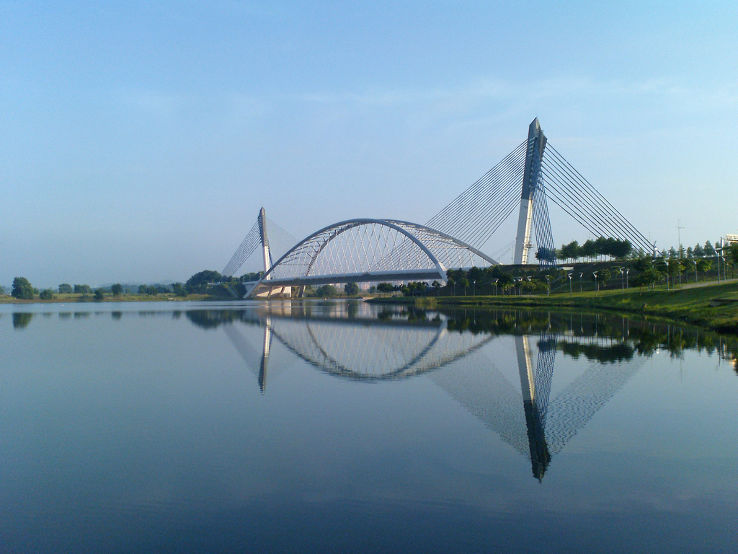 Putrajaya Bridge Trip Packages