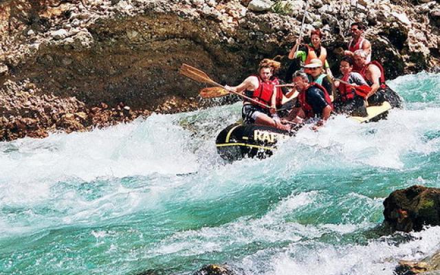 Try White-Water Rafting Trip Packages