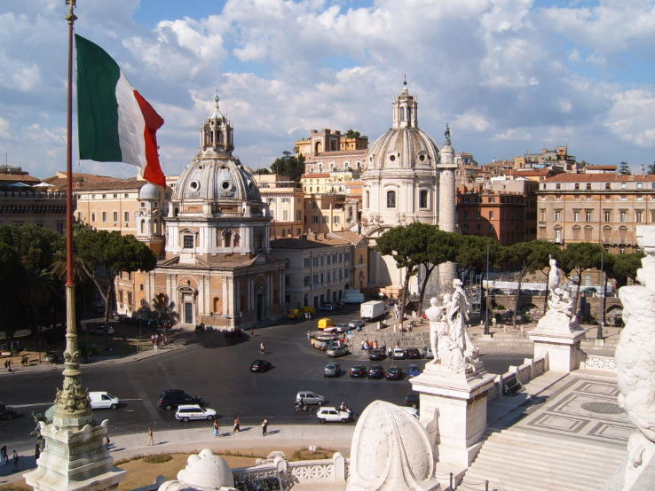Piazza Venezia Trip Packages