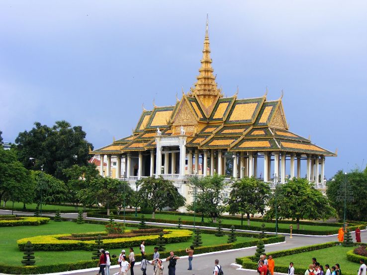 Royal Palace and Silver Pagoda Trip Packages