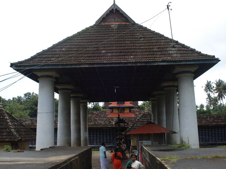 Thiruvanchikulam Temple Trip Packages