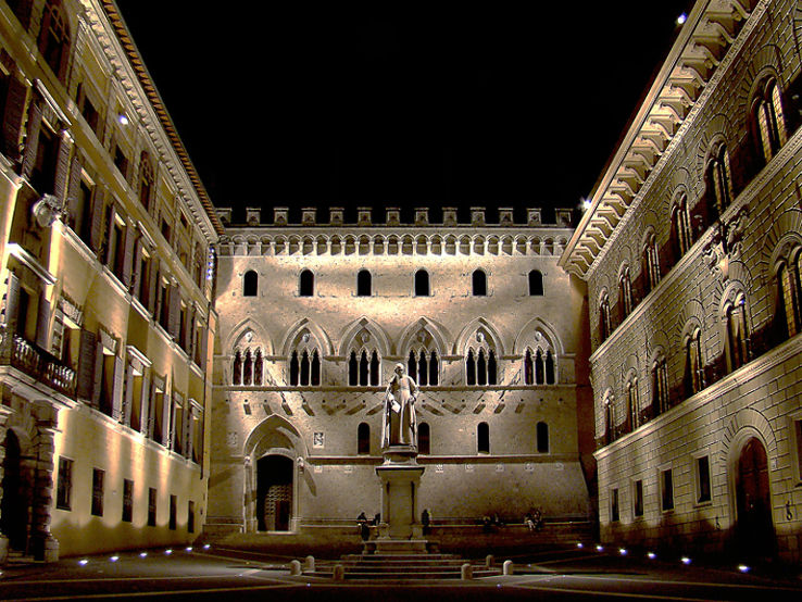 Palazzo Salimbeni Trip Packages