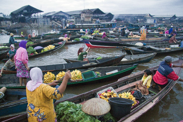 Pasar Apung Nusantara Trip Packages