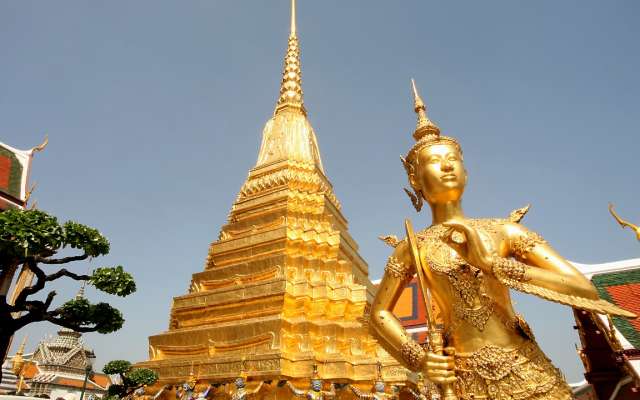 Wat Phra Kaew Temple of Emerald Buddha Trip Packages