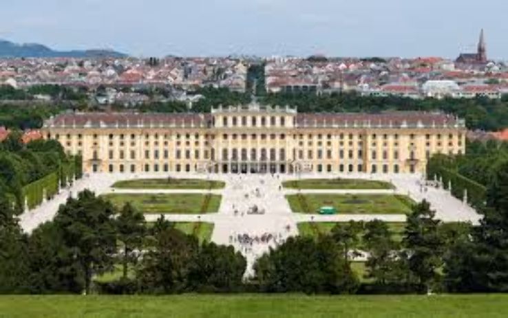Schonbrunn Palace and Gardens Trip Packages