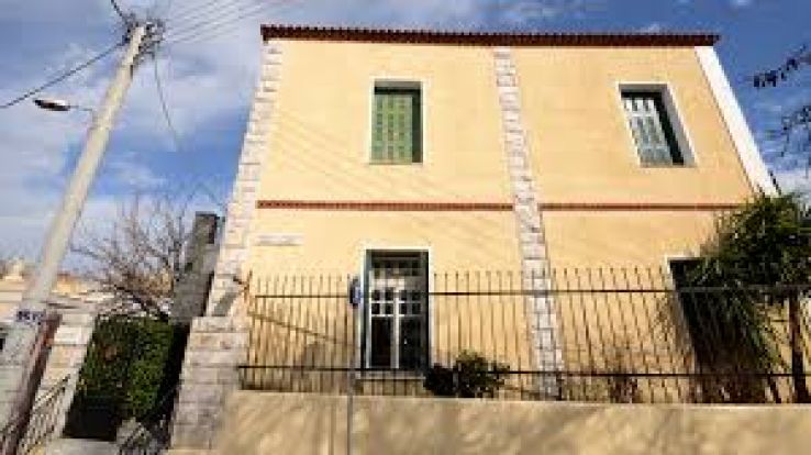 Drossinis Museum Trip Packages