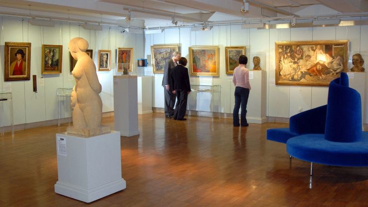 University Art Collection Trip Packages