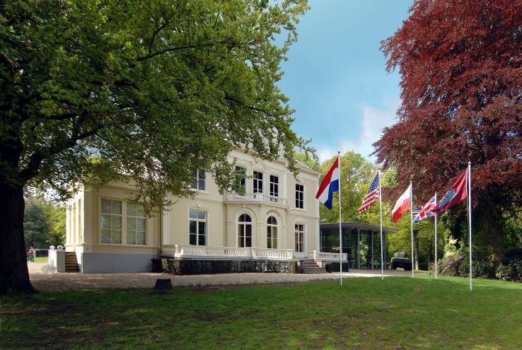 Airborne Museum Hartenstein Trip Packages