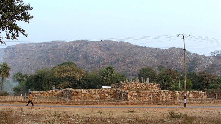 Ajatshatru Fort Trip Packages