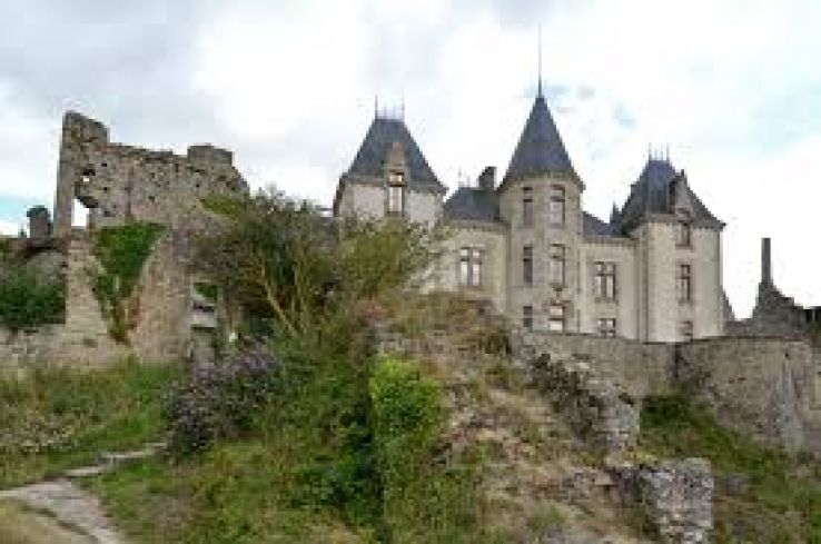 Chateau de Bressuire Trip Packages