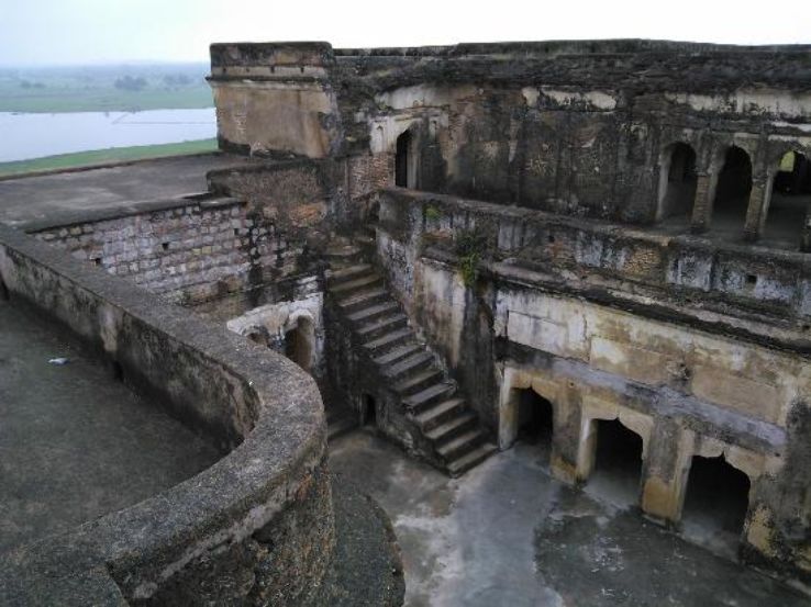 Best Jhansi Historical Places Tour Package for 3 Days 2 Nights