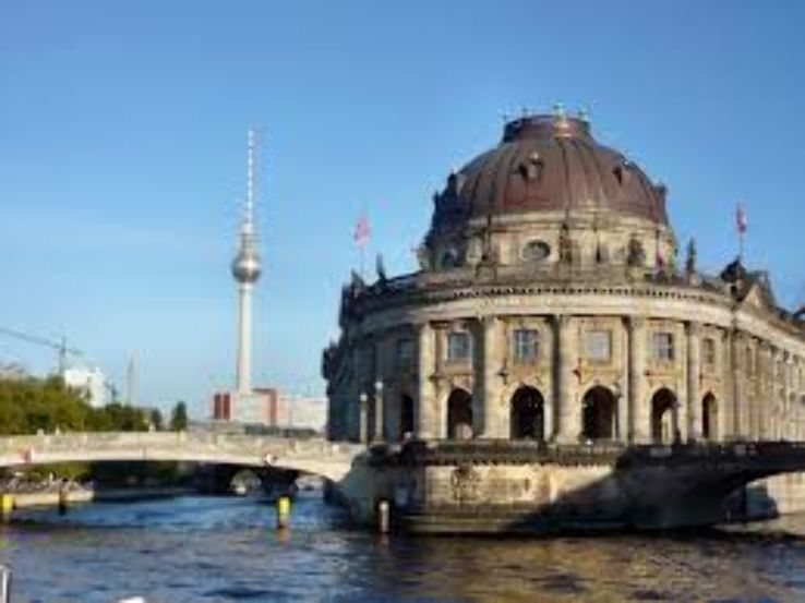 Amazing 3 Days 2 Nights Berlin Trip Package