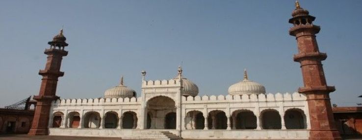 Moti Masjid Trip Packages