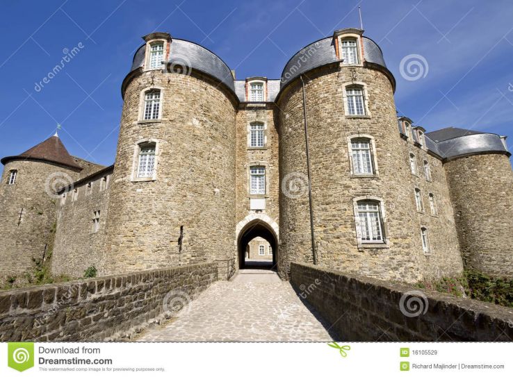 Chateau de Boulogne sur Mer Trip Packages