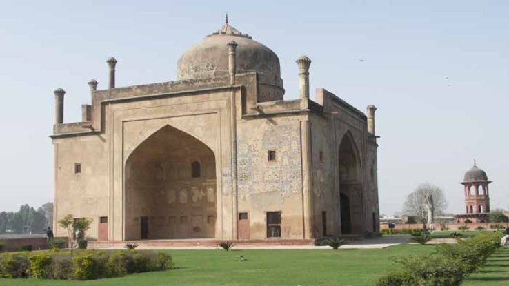 Chini ka Rauza Trip Packages