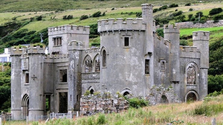 Clifden Castle Trip Packages