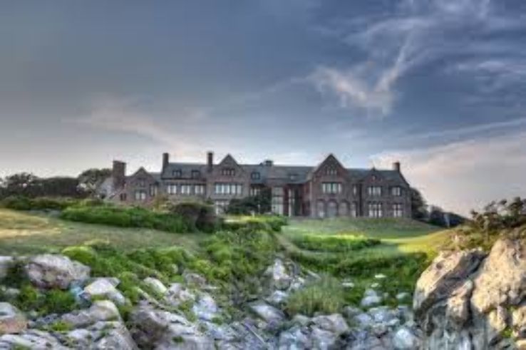 Cliff Walk Trip Packages