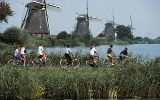 Cycling: Traverse The Calm Lands Trip Packages