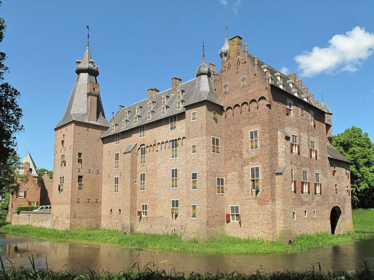 Doorwerth Castle Trip Packages
